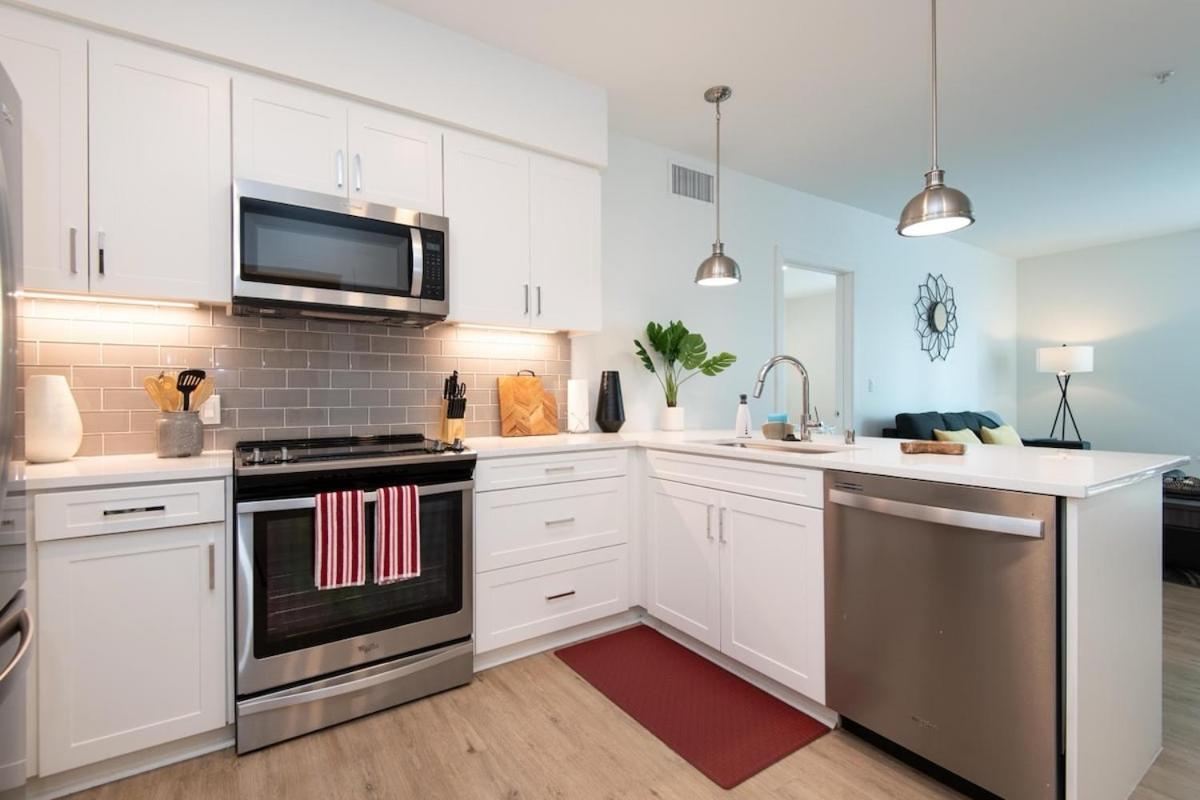 Chic 3-bed With Pool & Hot Tub In Heart Of Dtla Apartment *