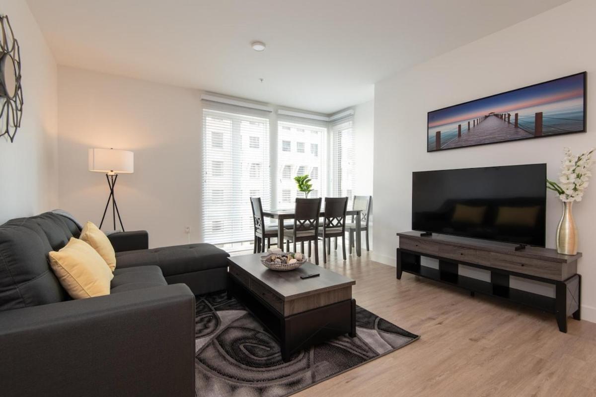 Chic 3-bed With Pool & Hot Tub In Heart Of Dtla Apartment